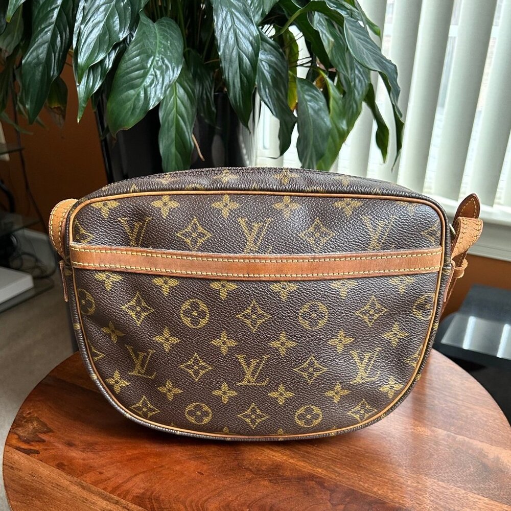 LOUIS VUITTON Monogram Jeune Fille MM Shoulder Bag - Picture 4 of 13